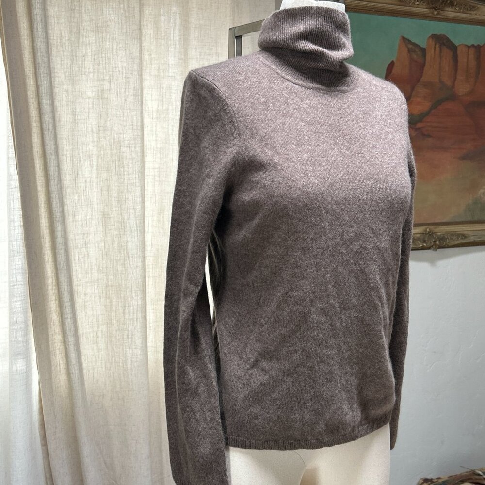 100% Cashmere Turtleneck Sweater Neutral Minimalist Capsule Wardrobe Womens M - Picture 4 of 11
